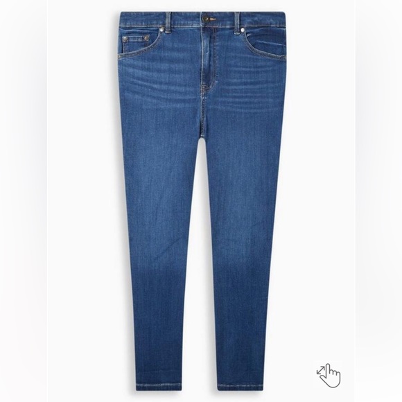 Torrid Crop MidFit Skinny Super Soft Mid-Rise Jean Size 22 NWT - Picture 3 of 3